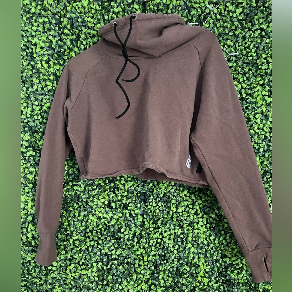 Born Primitive cropped cowl (mushroom brown color)
